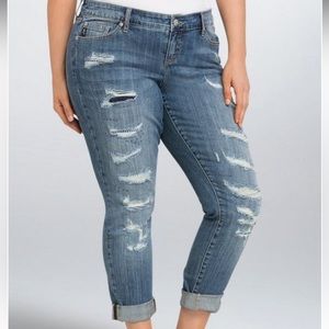TORRID Premium Boyfriend Destroyed Ripped Distressed High Rise Denim Jeans Sz 18